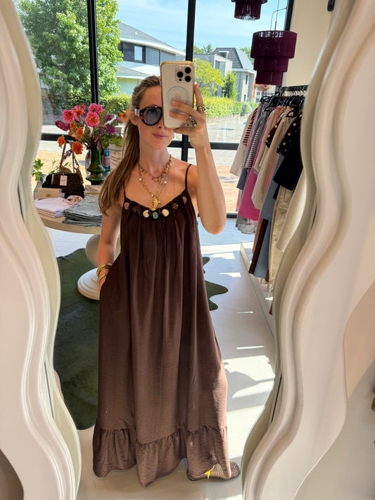 Maxi dress met kralen - bruin