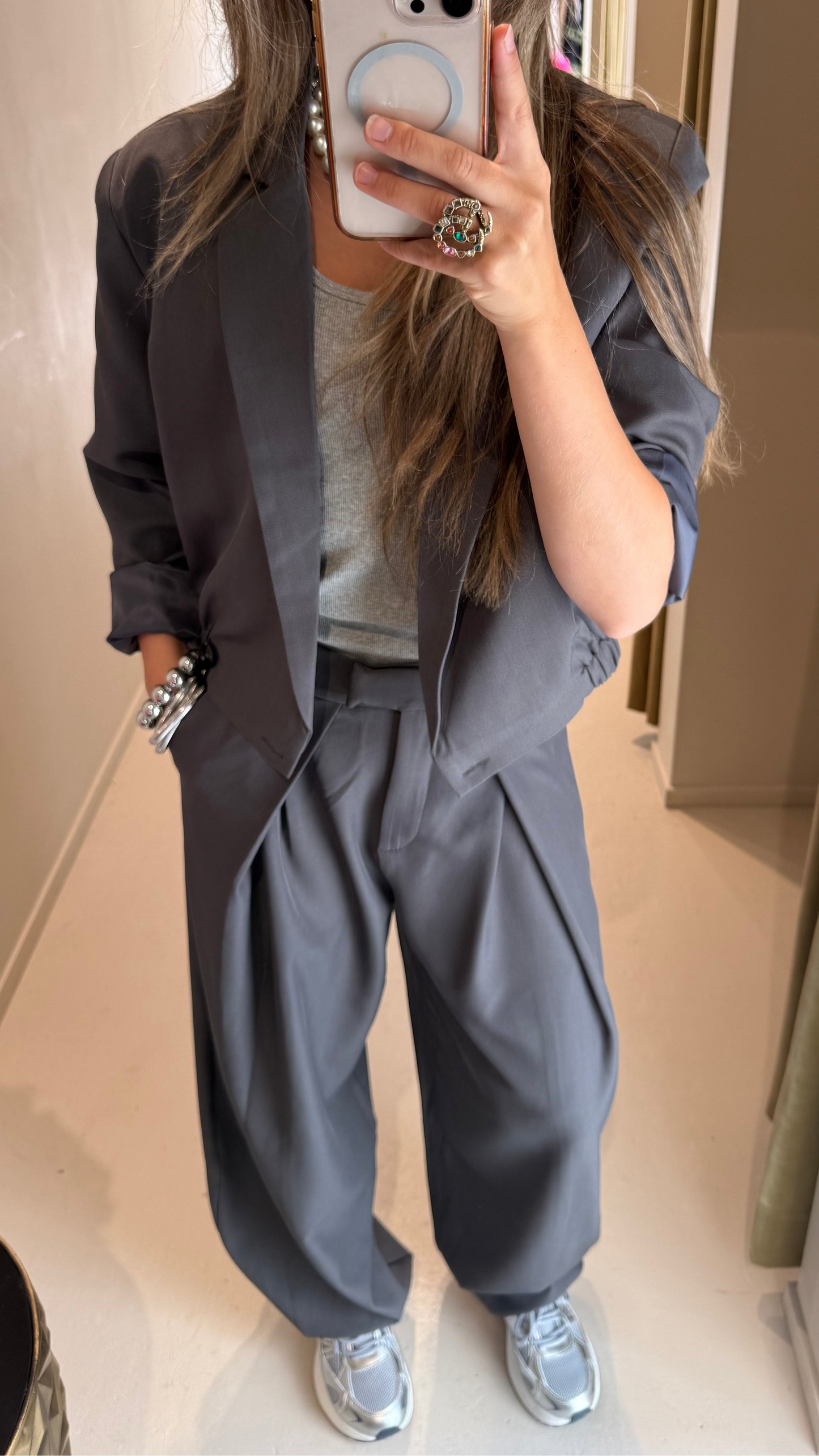 Pantalon met plooi detail - grijs