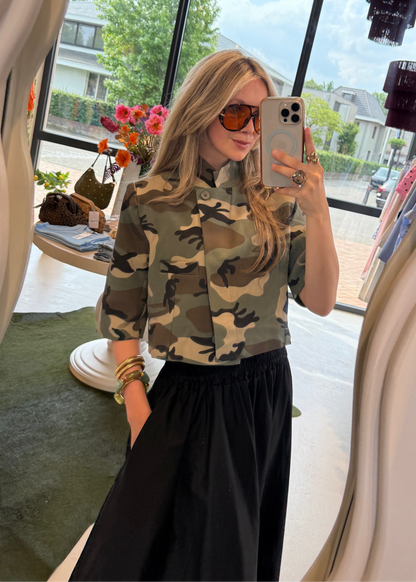 Cropped camouflage blazer