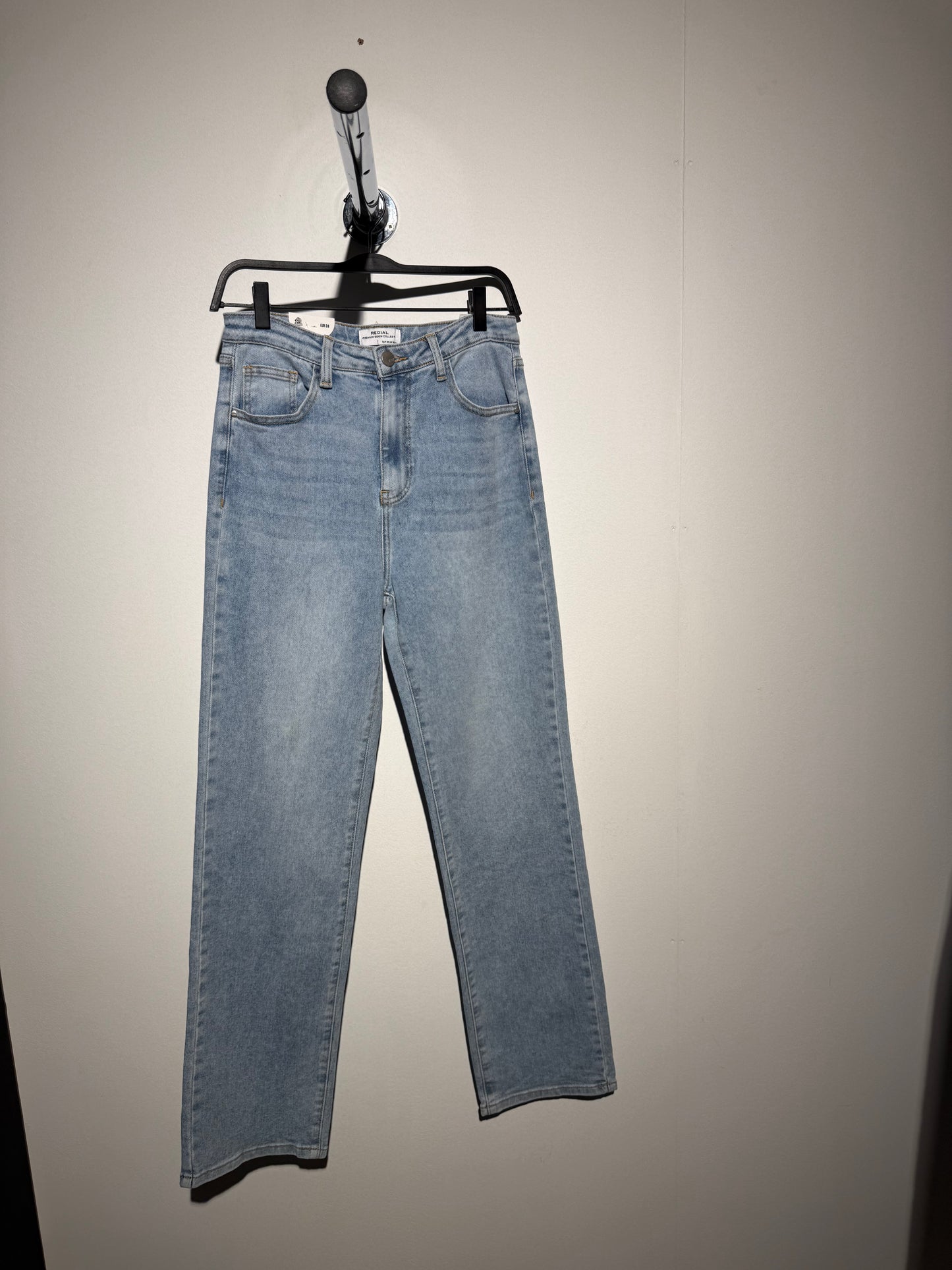 Redial straight jeans