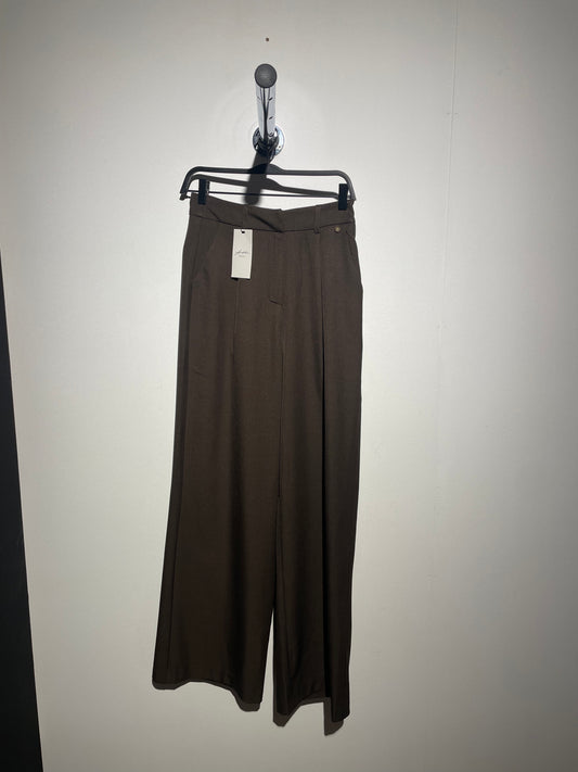 Ambika gris bruin
