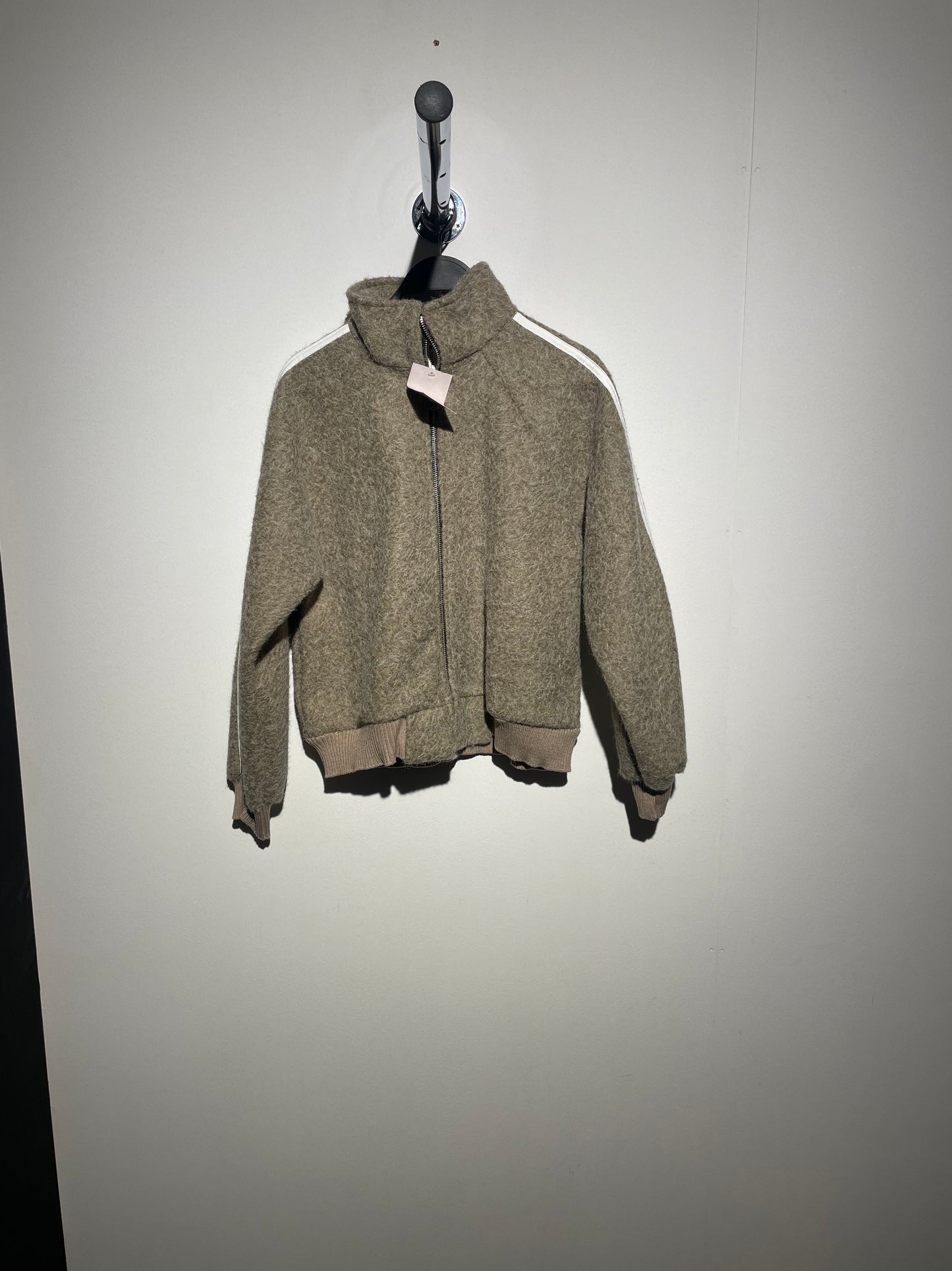 New collection vest light taupe stripe