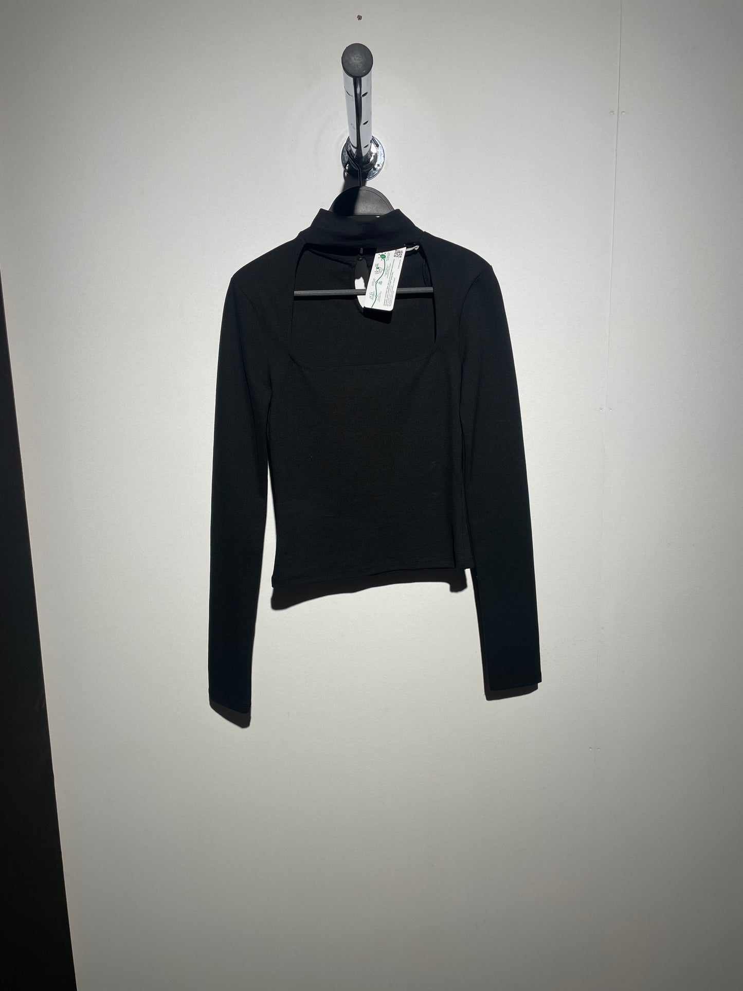 NA-KD square neck chocker detail top