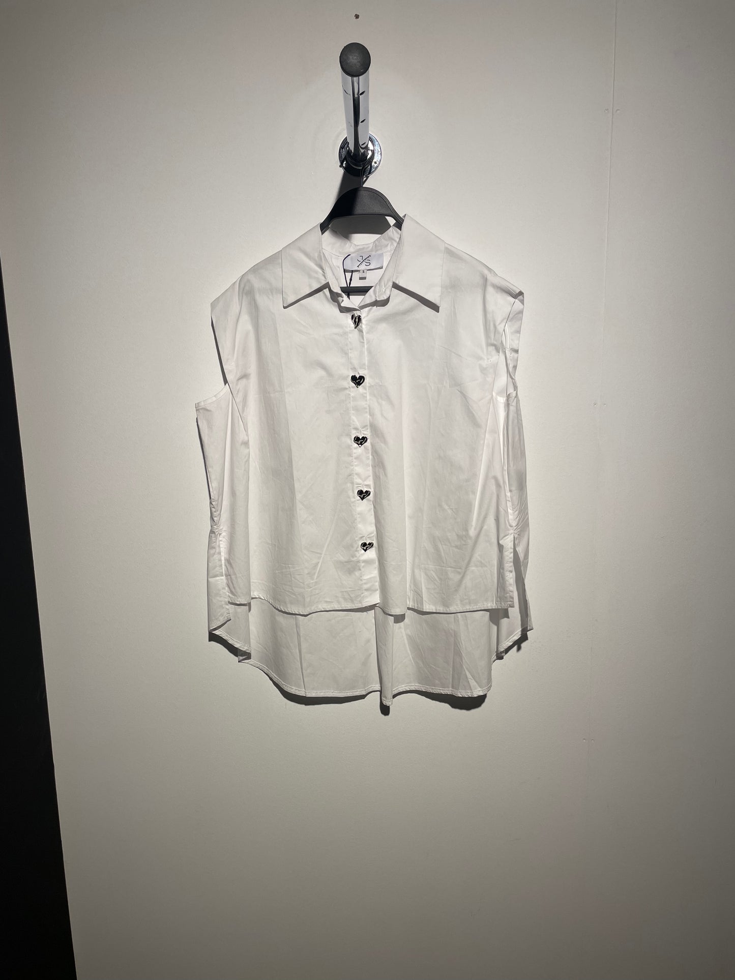 JS blouse hart button
