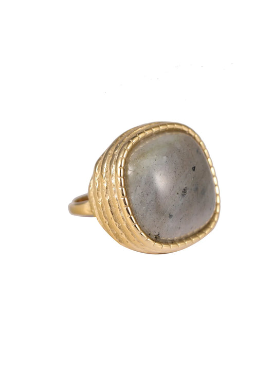 Statement ring R&C